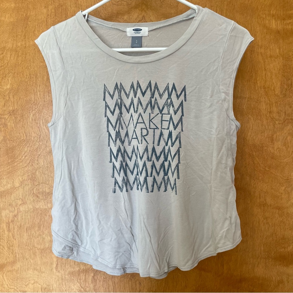 Old Navy Light Gray Graphic Muscle Tee